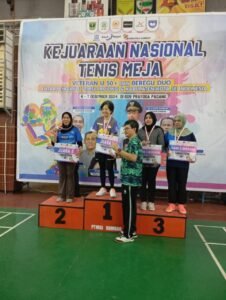 Coach Lili
